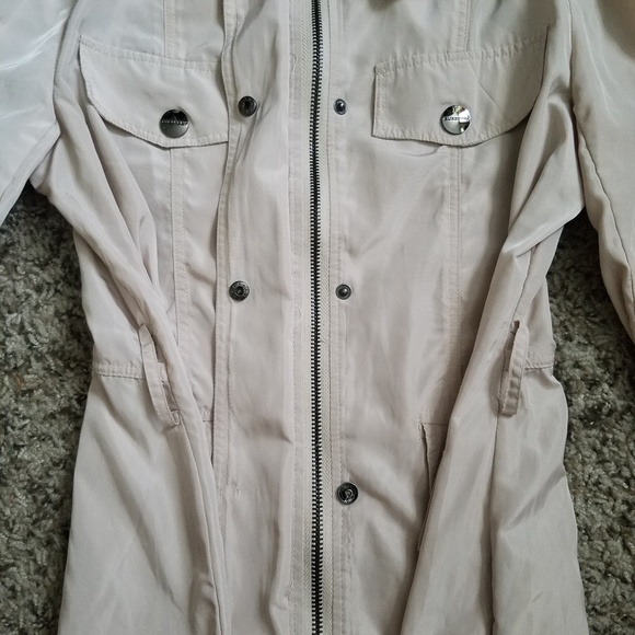 Burberry jacket - Picture 3 of 6